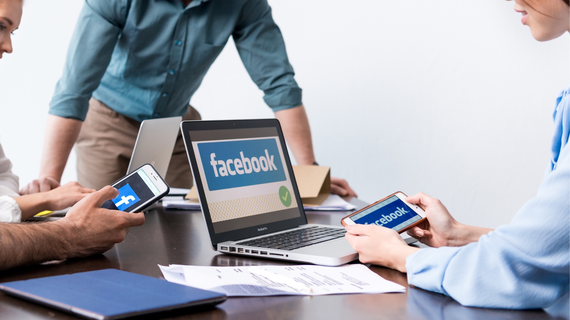Yellow Pages vs Facebook Ads – Should You Cancel Your Print listing?